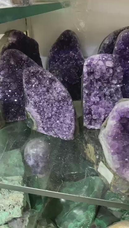 Amethyst Geode Cave